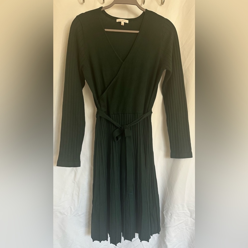 SKIES ARE BLUE | Forest Green Davina Midi Sweater Dress | Size L